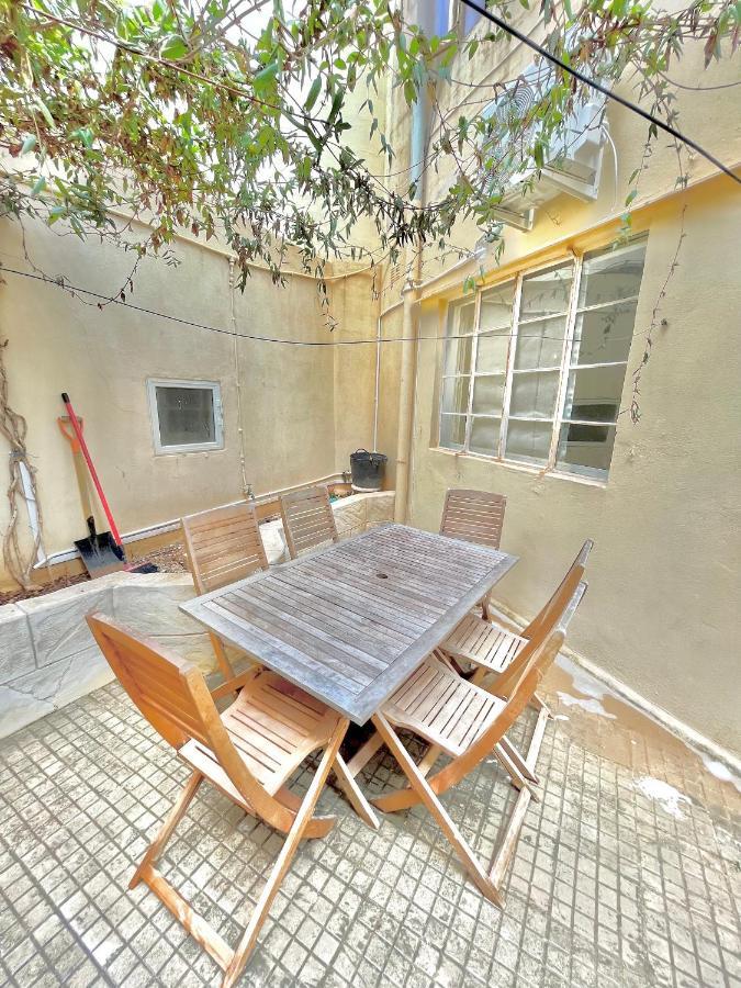 Camag Apartment - Very Close To Airport Birżebbuġa Exteriör bild